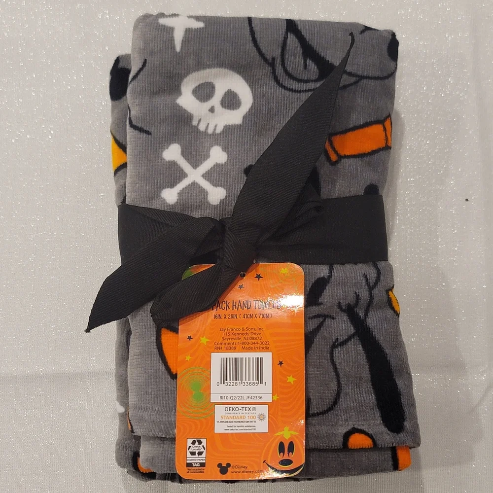 NWT Disney Halloween Hand Towels